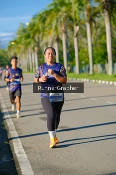 Runner Photo 1721425