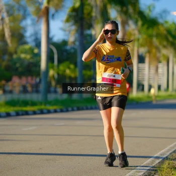 Runner Photo 1721536