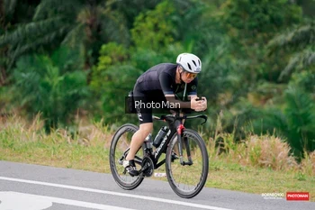 Runner Photo 1722980
