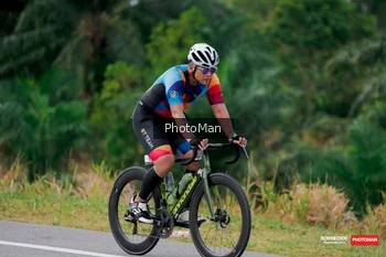 Runner Photo 1722993