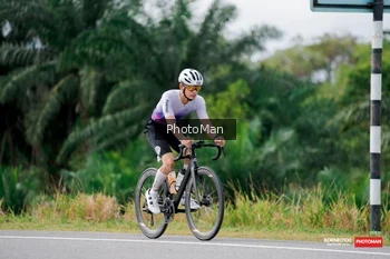 Runner Photo 1723104