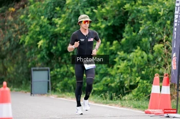 Runner Photo 1723189
