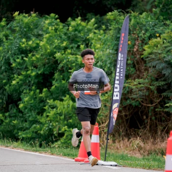 Runner Photo 1723344
