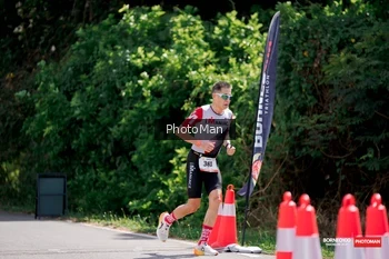 Runner Photo 1723649