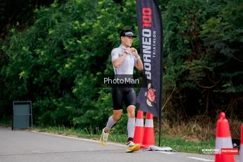 Runner Photo 1723986