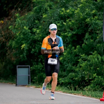 Runner Photo 1724010