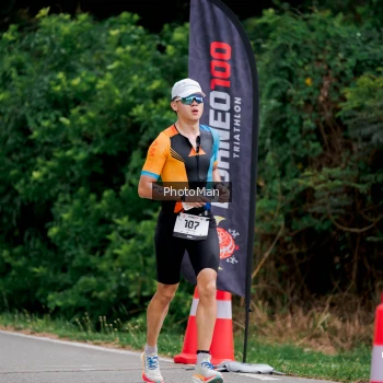 Runner Photo 1724013