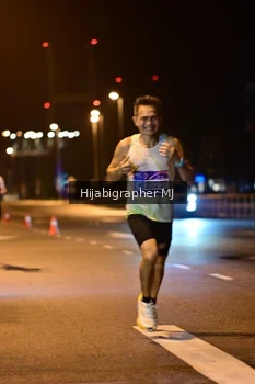 Runner Photo 1724710