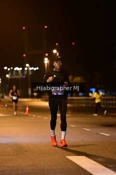 Runner Photo 1725380