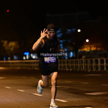 Runner Photo 1725383