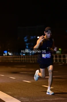 Runner Photo 1725394