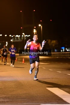 Runner Photo 1725517