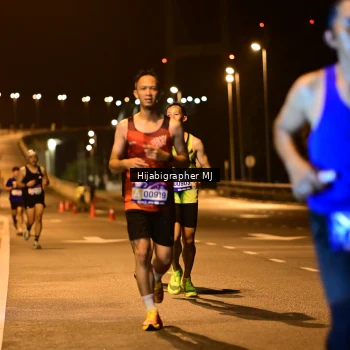 Runner Photo 1725544