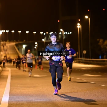 Runner Photo 1725779
