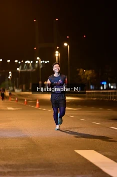 Runner Photo 1725946