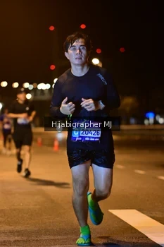 Runner Photo 1726000