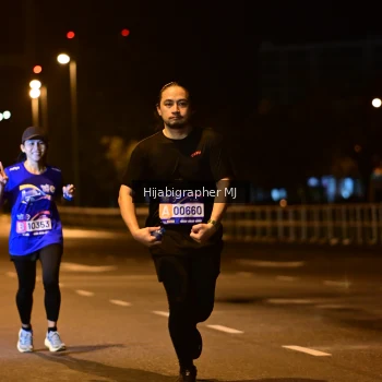 Runner Photo 1727403