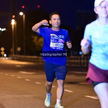 Runner Photo 1728623