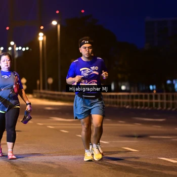 Runner Photo 1728998