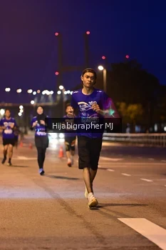 Runner Photo 1729113