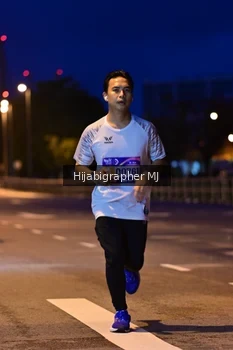 Runner Photo 1729230