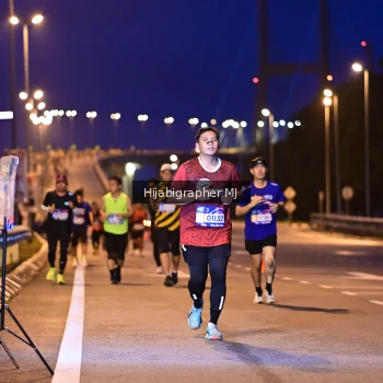 Runner Photo 1729247
