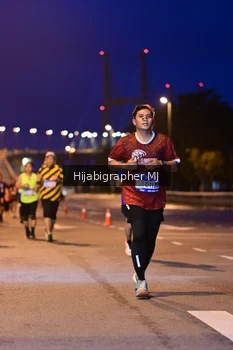 Runner Photo 1729253