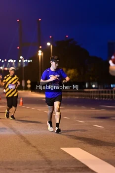 Runner Photo 1729258