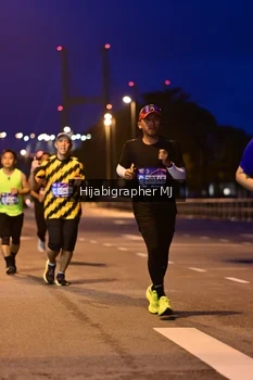 Runner Photo 1729264