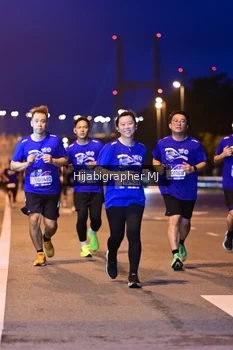 Runner Photo 1729319