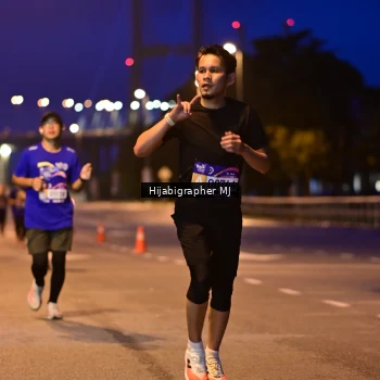 Runner Photo 1729392