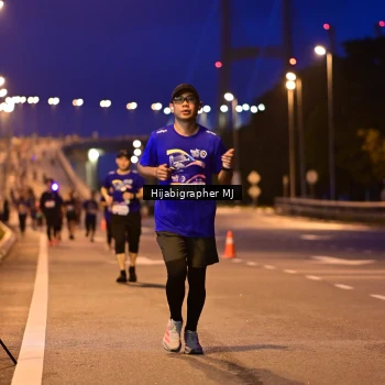 Runner Photo 1729396