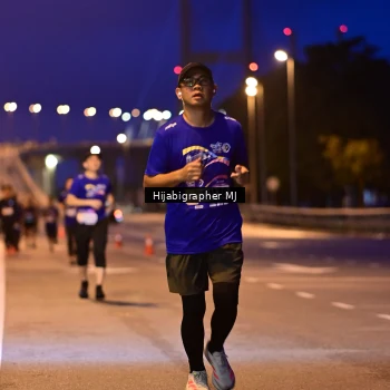 Runner Photo 1729399