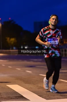 Runner Photo 1729484