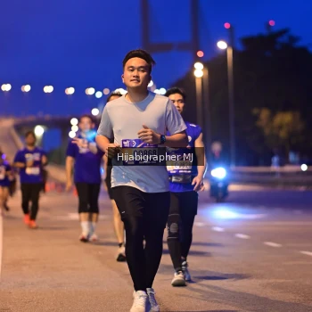 Runner Photo 1729675