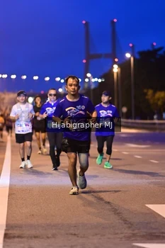 Runner Photo 1729735