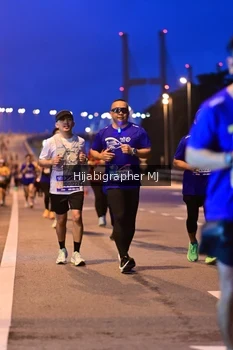 Runner Photo 1729741