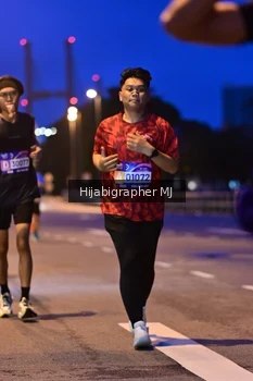 Runner Photo 1729759