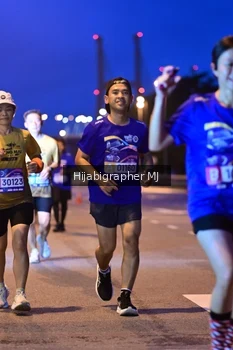 Runner Photo 1729782