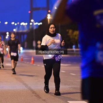 Runner Photo 1729800