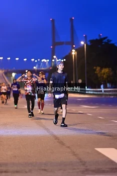 Runner Photo 1729806