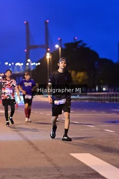 Runner Photo 1729809