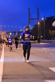 Runner Photo 1729831