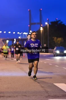 Runner Photo 1729852