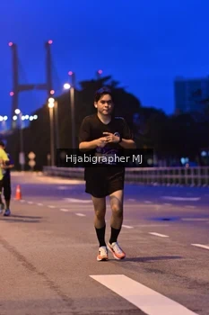 Runner Photo 1729870