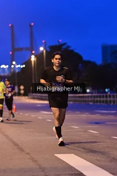 Runner Photo 1729871