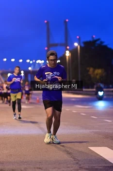 Runner Photo 1729919