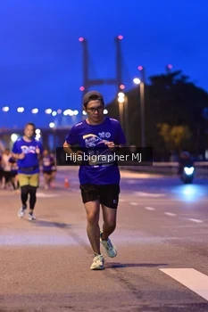Runner Photo 1729921