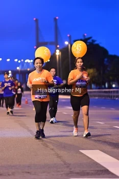 Runner Photo 1730053