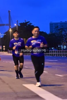 Runner Photo 1730071